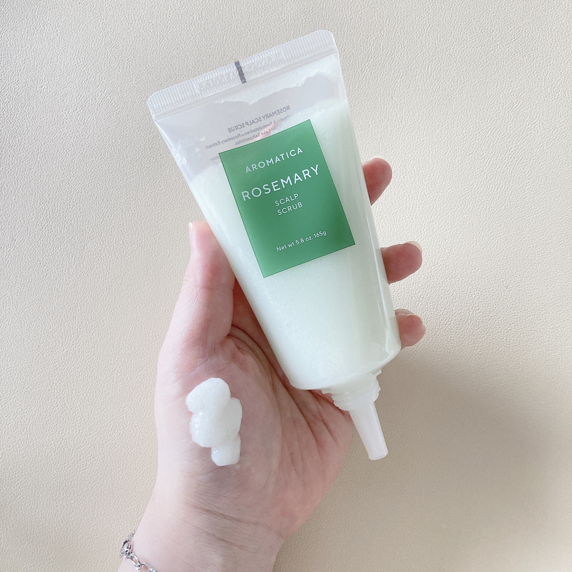 ローズマリー スカルプ スクラブ/AROMATICA/ヘッドスクラブを使ったクチコミ（2枚目）