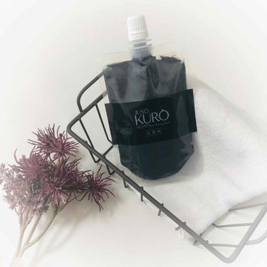 NAKUNA-RE JUSO KURO SOAPのクチコミ「JUSO KURO SOAP
NAブラックソープ

気になる毛穴にやみつき泡🖤

重曹・パパイ.....」（3枚目）