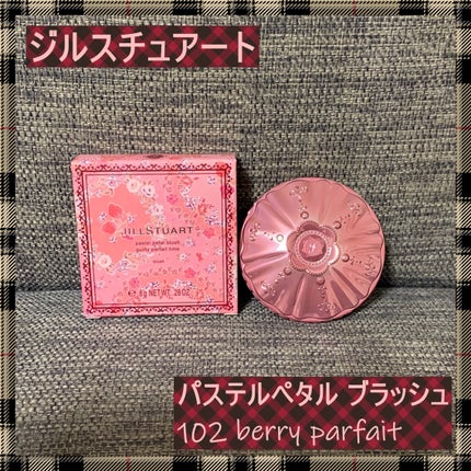 ジルスチュアート パステルペタル ブラッシュ 102 berry parfait ジルスチュアート パステルペタル ブラッシュ 102 berry parfait