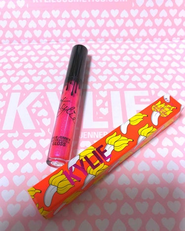 Kylie Cosmetics KYLIEサマコレのクチコミ「#KYLIEサマコレ
DON’T  SLIP   グロス
こちらは昨日上げたお色と似ているけど.....」（1枚目）