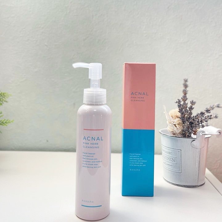 ACNAL ピンクハーブクレンジングのクチコミ「
\ピンク色のクレンジングオイル？！/

☑︎ACNAL
  ピンクハーブクレンジング

@a.....」（1枚目）
