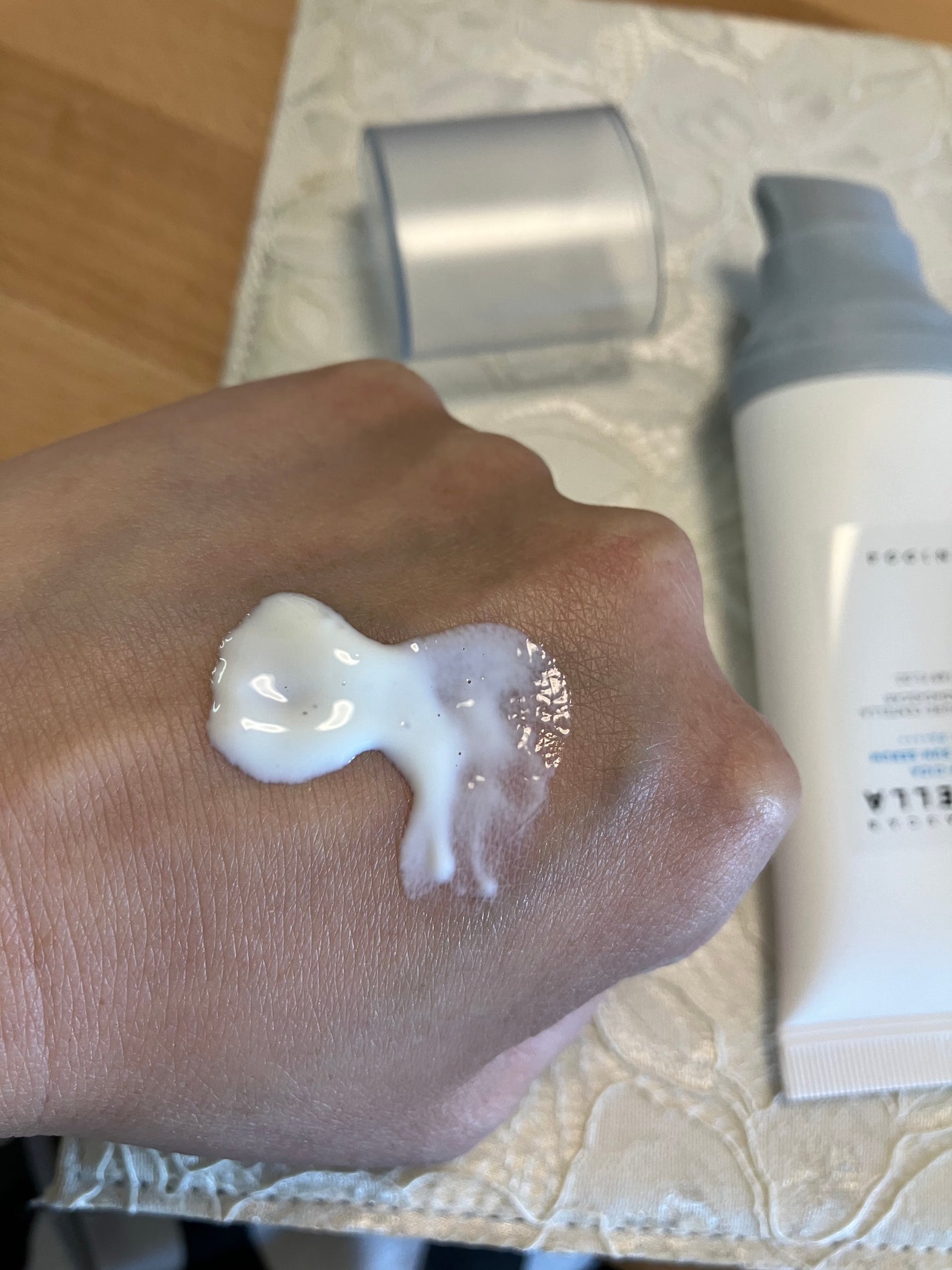 ヒアルーシカ ウォーターフィット サンセラム/SKIN1004/日焼け止めローションを使ったクチコミ(2枚目)