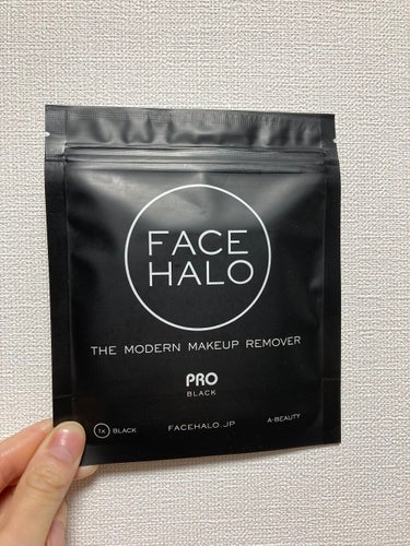 FACE HALO
クレンジングパッド（プロ/Black） ¥1,430

クレンジングで、
スーパーウォータープルーフの日焼け止めは
本当に落ちているのか・・・という疑問から
毎日ちゃんと顔面リセット