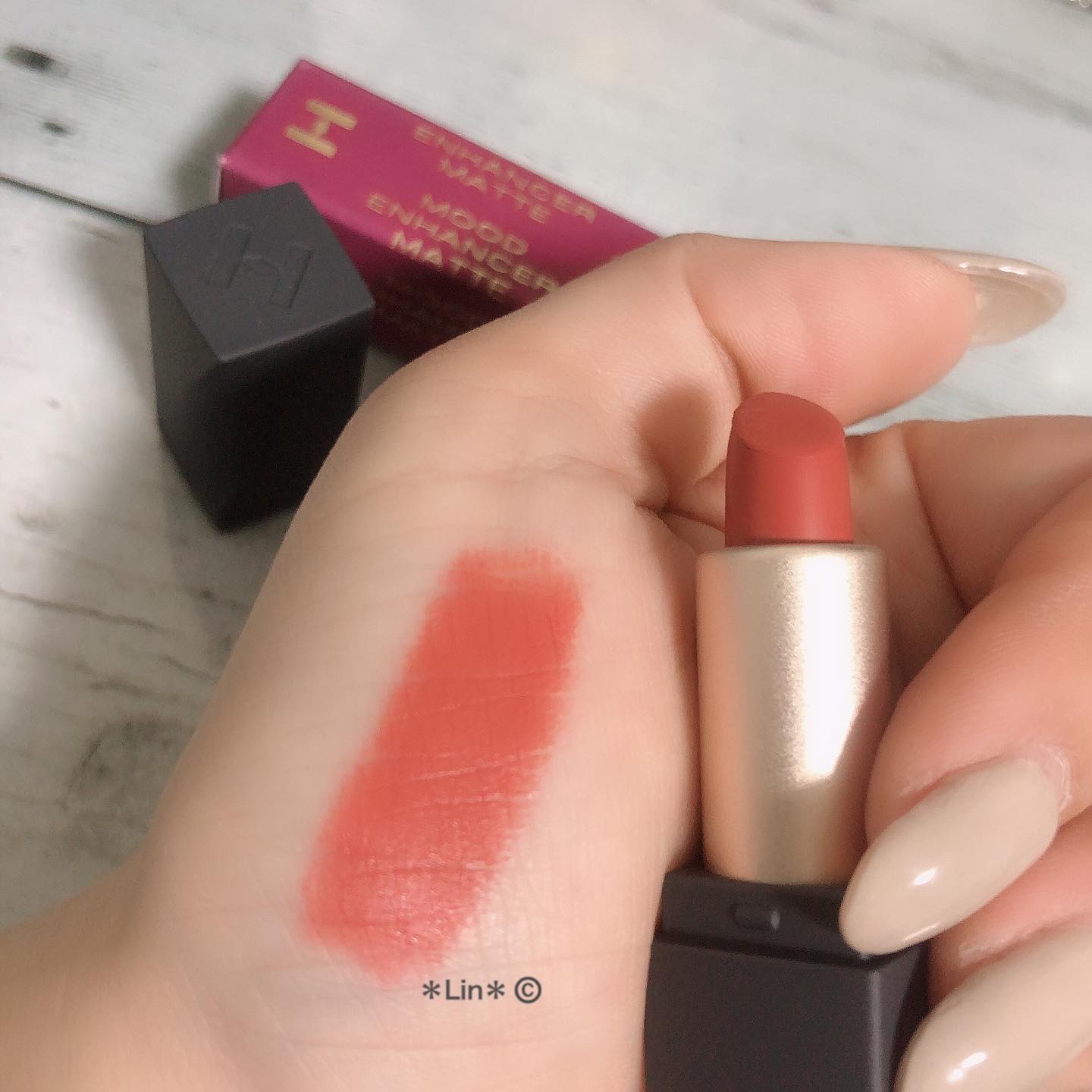 ムードインハンサーマット  M004 ソフトデマンド/hince/口紅を使ったクチコミ（2枚目）