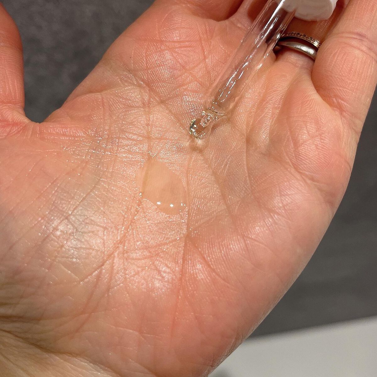 CBDスキンオイル/kalm/フェイスオイルを使ったクチコミ(3枚目)