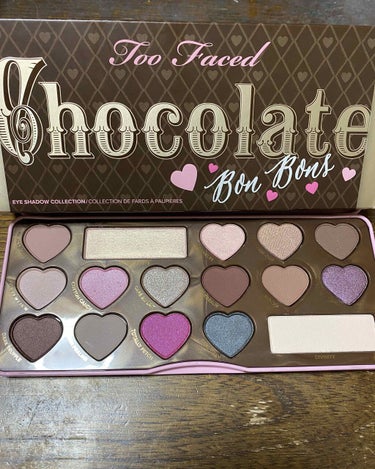 Too Faced チョコレート ボンボン アイ シャドウ コレクションのクチコミ「Too facedの  
チョコレート ボンボン パレット です♪

16入り  

チョコレ.....」（3枚目）