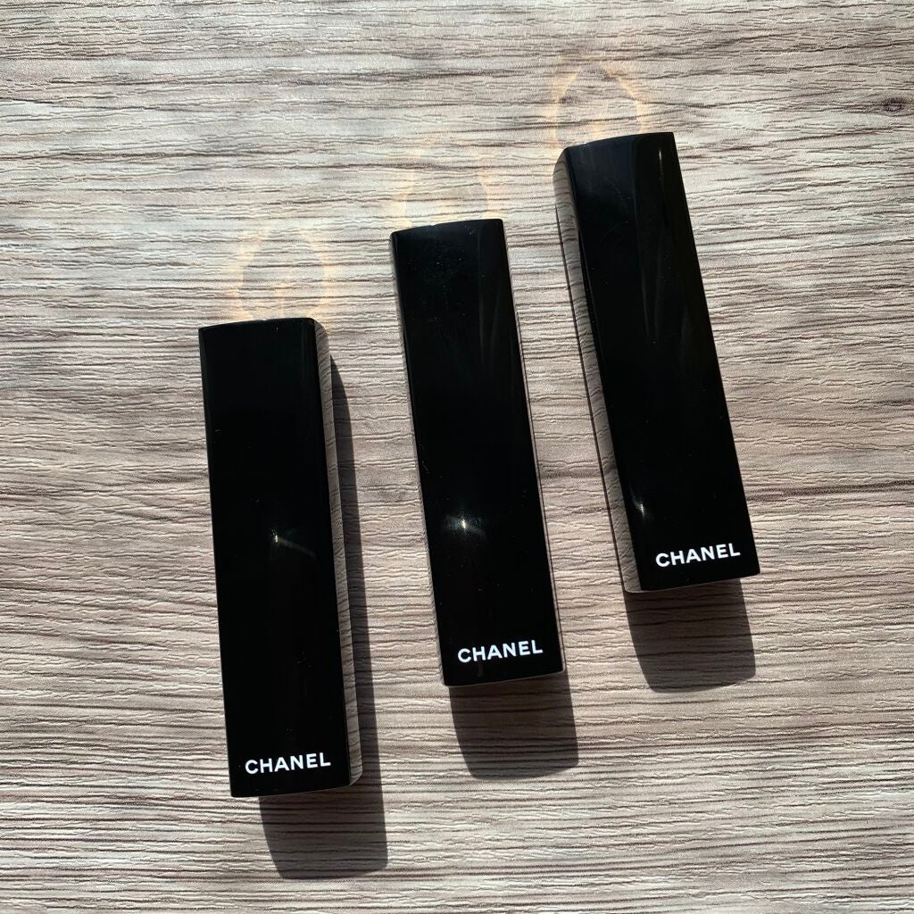 ルージュ アリュール ヴェルヴェット ル リオン ドゥ シャネル/CHANEL/口紅を使ったクチコミ(2枚目)