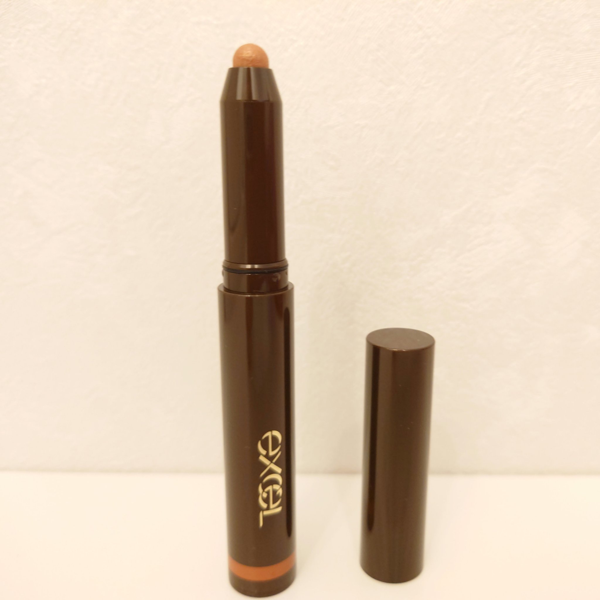 グリームオンフィットシャドウ/excel/スティックアイシャドウを使ったクチコミ（1枚目）