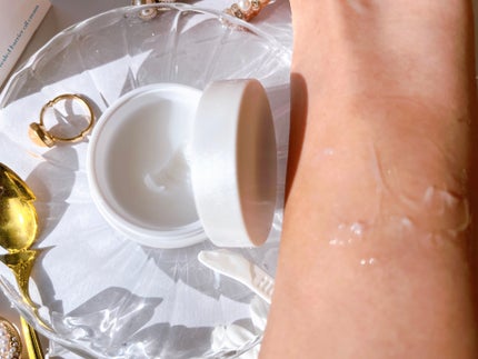 センシティブ シールドバリア オイルクリーム/iniks/フェイスクリームを使ったクチコミ(5枚目)