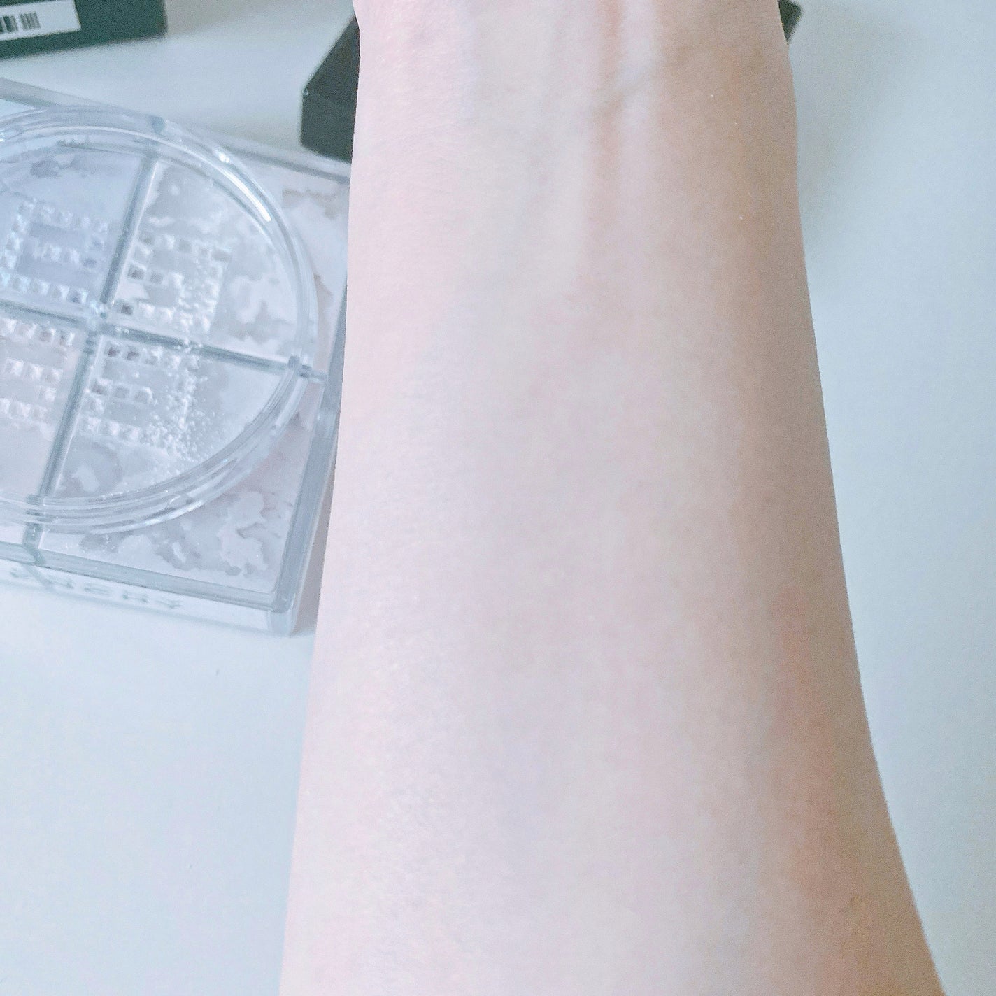 プリズム・リーブル/GIVENCHY/ルースパウダーを使ったクチコミ(5枚目)