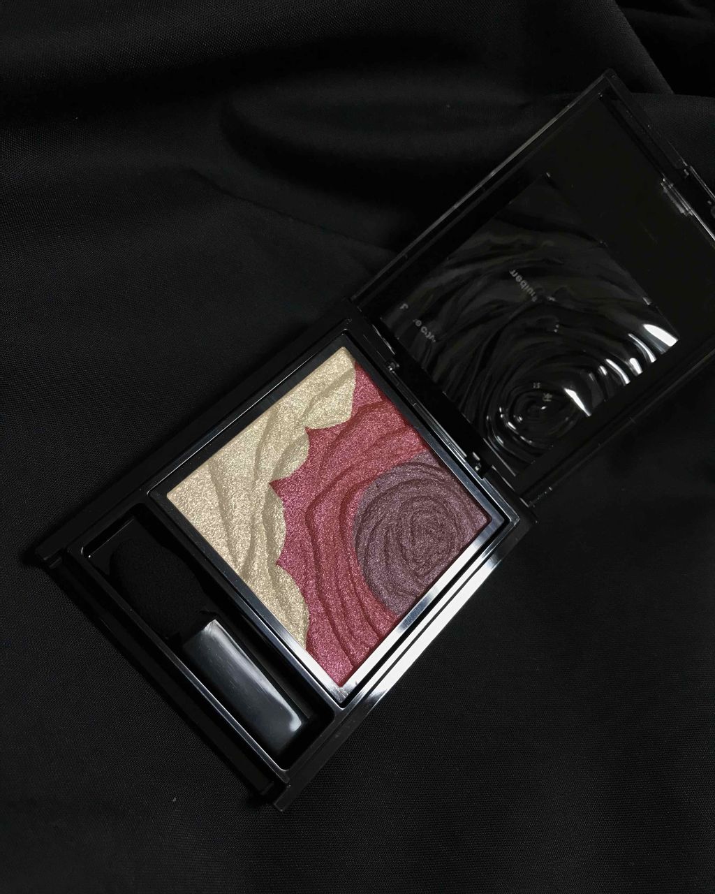 ダークローズシャドウ/KATE/アイシャドウパレットを使ったクチコミ（2枚目）