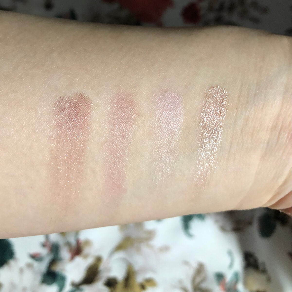 ミネラルクラッシィシャドー/エトヴォス/アイシャドウパレットを使ったクチコミ(3枚目)