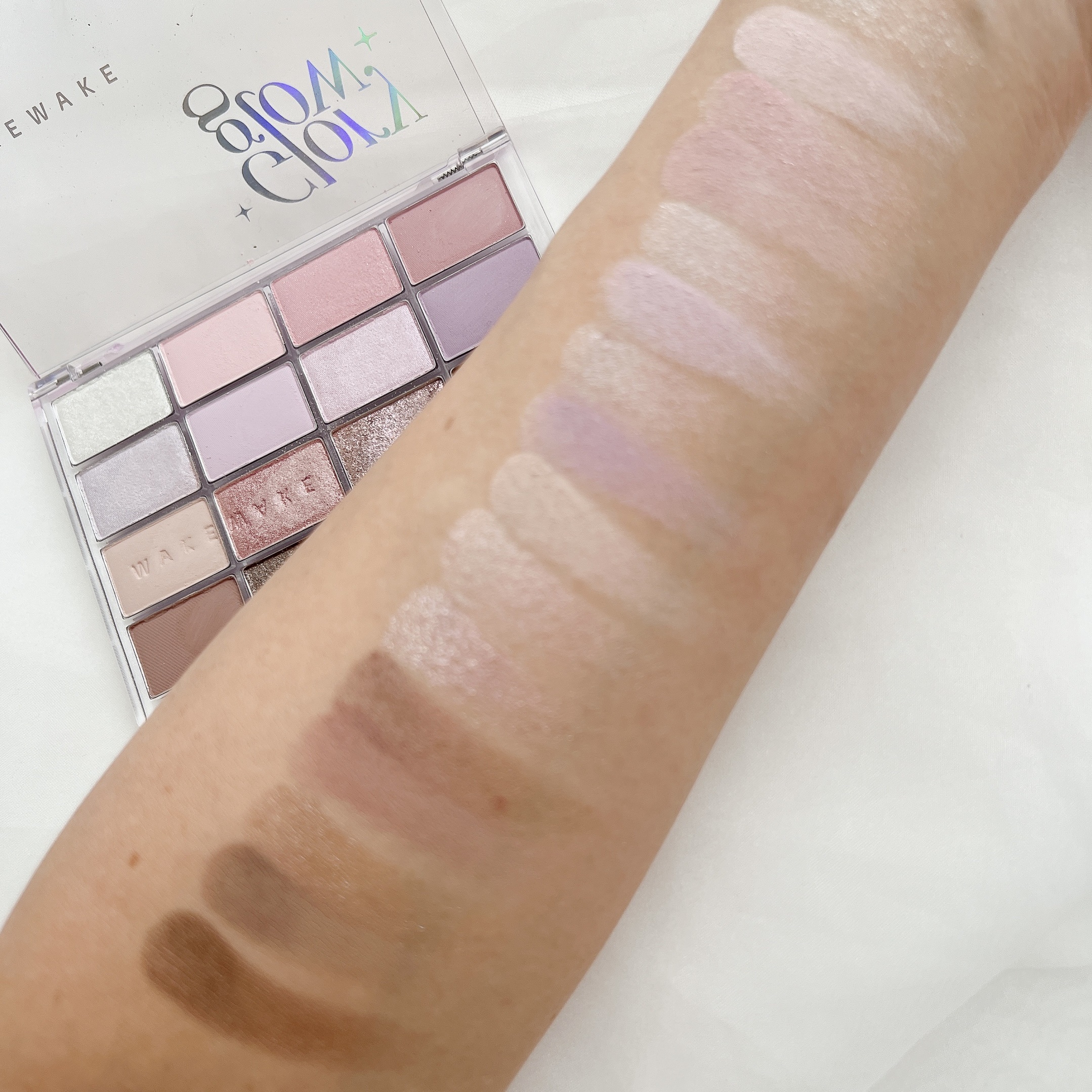 ソフトブラーリングアイパレット/wakemake/アイシャドウパレットを使ったクチコミ（2枚目）