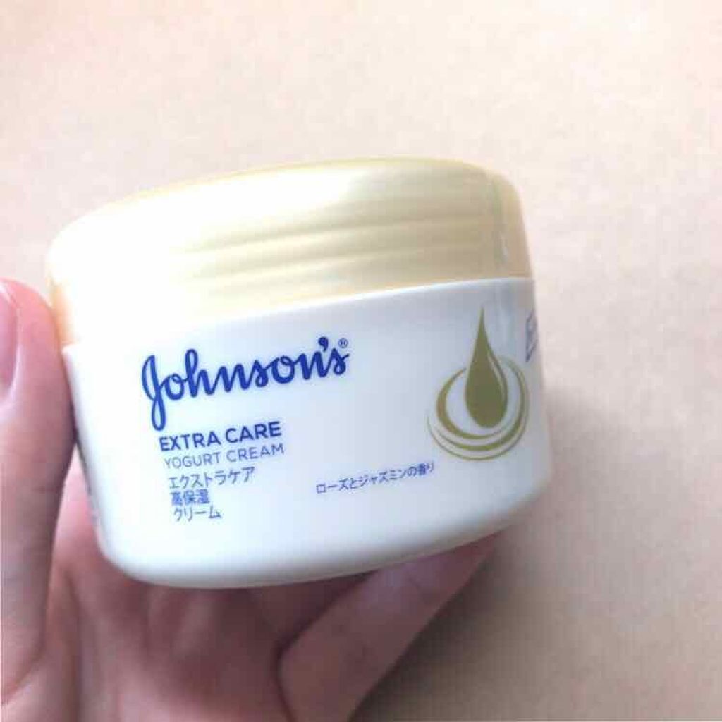 ヨーグルト成分でカサつき･くすみ･つっぱりを1本でケアできる高保湿ボディクリームレビュー✍️


秋から冬にかけてリップスでよく見かけて気になっていたので、乾燥が気になる真冬に購入🛒

┈┈┈┈┈┈┈┈┈┈┈┈┈┈┈┈┈┈┈┈┈┈┈

ジ