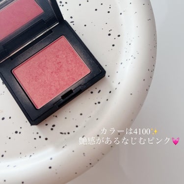 NARS ブラッシュ ミニのクチコミ「𝗡𝗔𝗥𝗦大人気チークのミニサイズ✨
 𝗰𝗼𝗹𝗼𝗿は𝟰𝟭𝟬𝟬
𝟮.𝟱𝗴 𝟮𝟱𝟯𝟬円のミニサイズチ.....」（3枚目）