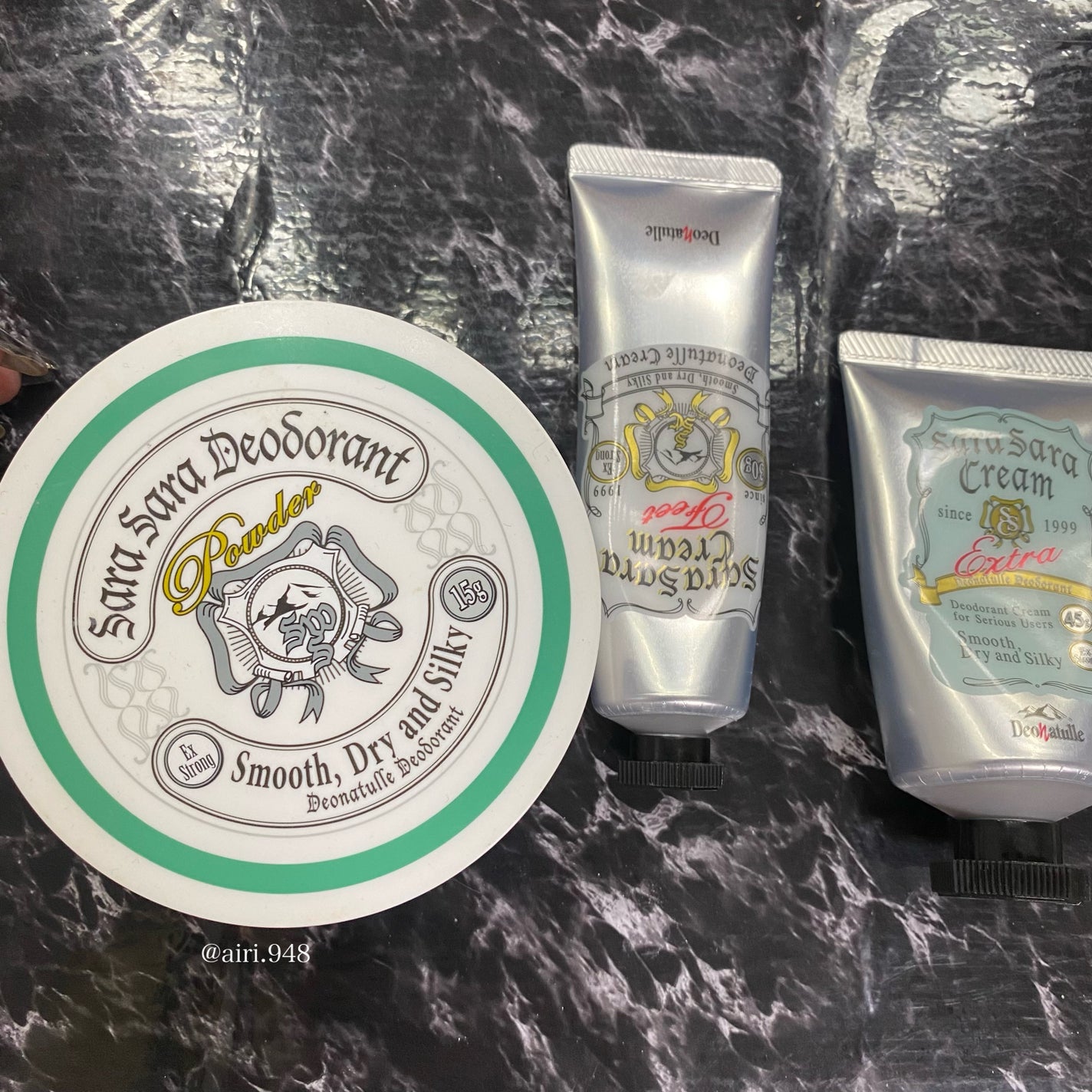 薬用さらさらデオドラントパウダー/デオナチュレ/デオドラント・制汗剤を使ったクチコミ(4枚目)