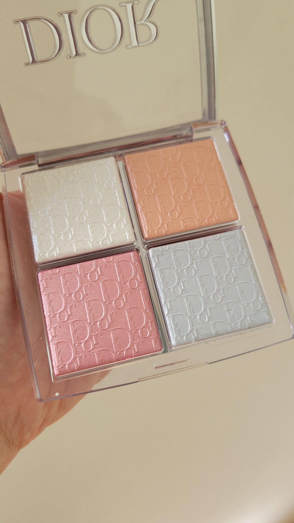 ディオール バックステージ フェイス グロウ パレット/Dior/ハイライトを使ったクチコミ(4枚目)