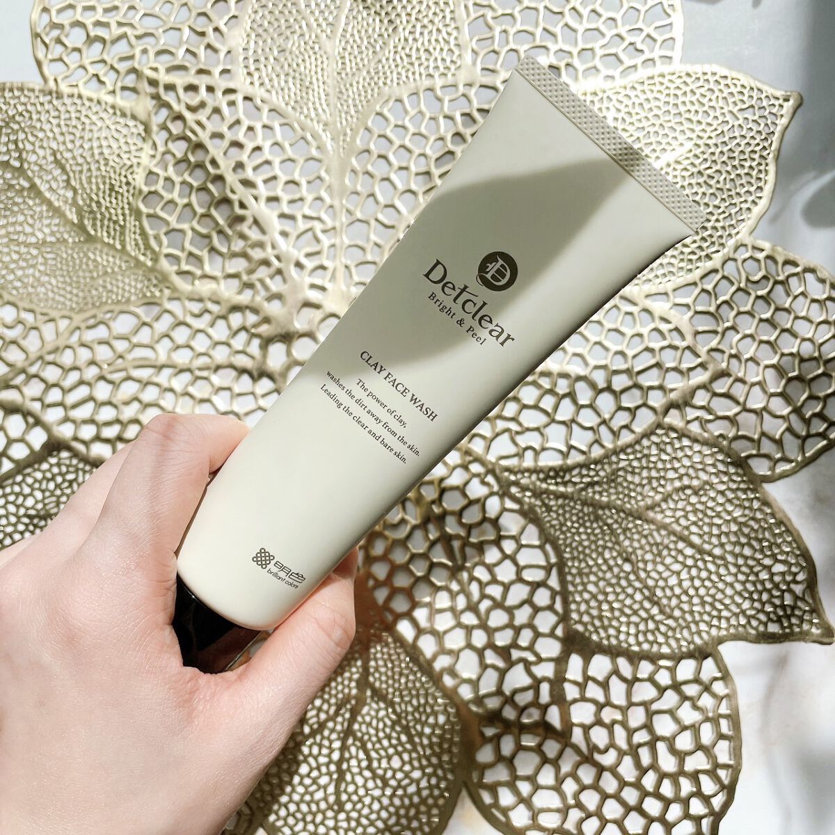 DETクリア　クリアクレイフェイスウォッシュ / 明色