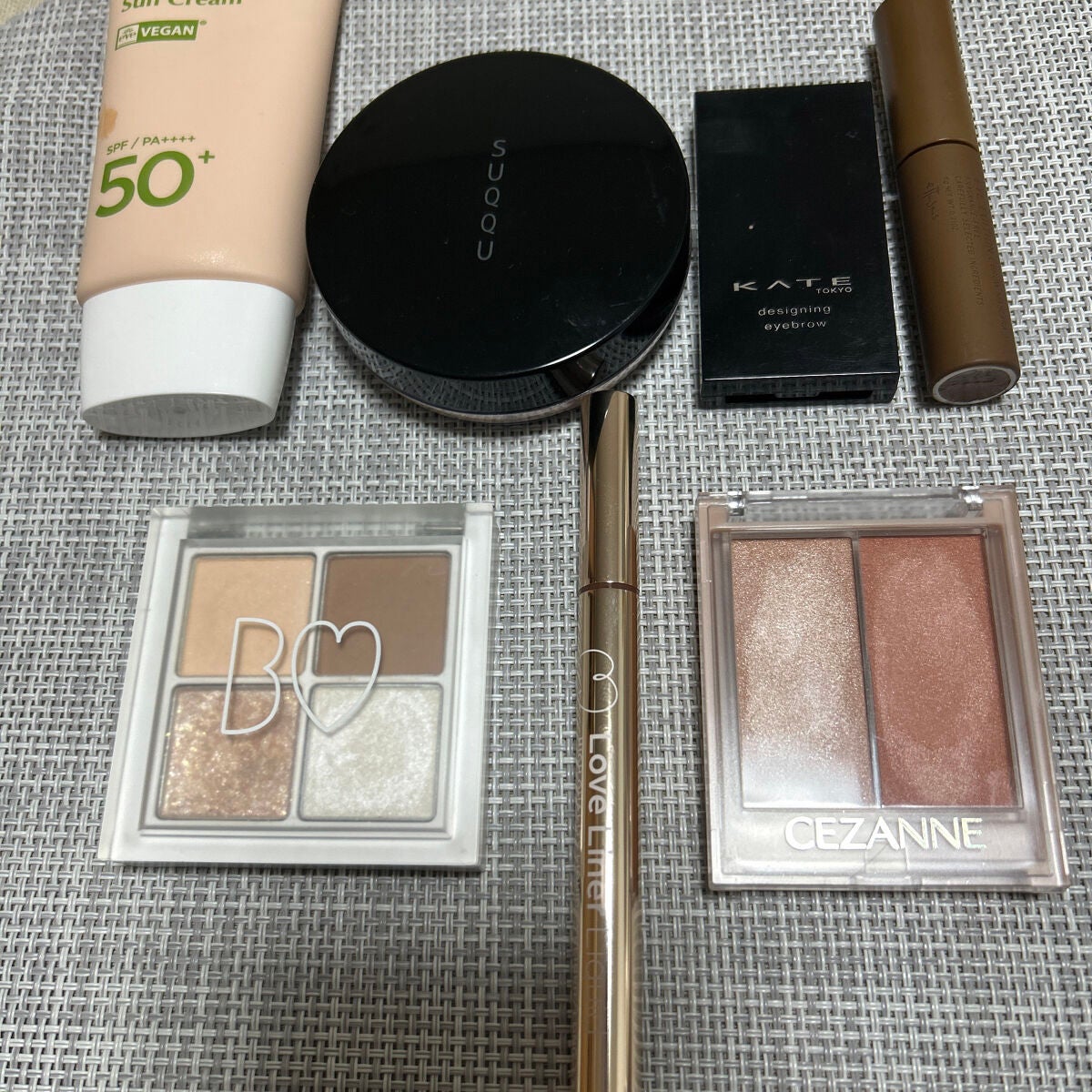 ケイト デザイニングアイブロウ3D/KATE/パウダーアイブロウを使ったクチコミ(1枚目)