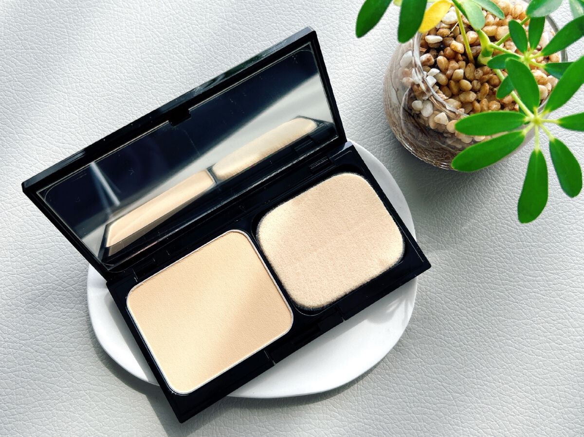 D-RAY プレミアムファンデーションのクチコミ「⁡
⁡
⁡
⁡
D-RAY 
☑︎ D-プレミアムファンデーションを
⁡
⁡
こちらは毛穴レス.....」（2枚目）