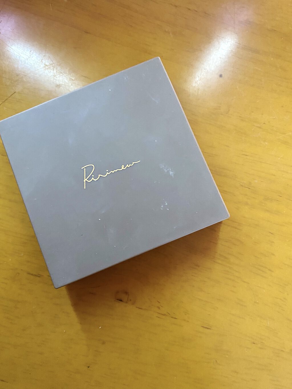 インザミラーアイパレット　02　Ririmew

色がタイプで即購入しました！
使った感じもとても使いやすくて発色も良い！
でも、塗ったらピンクというかオレンジっぽいな〜と思いました！

何回も使ってますが、塗り方？グラデーション？が少し難