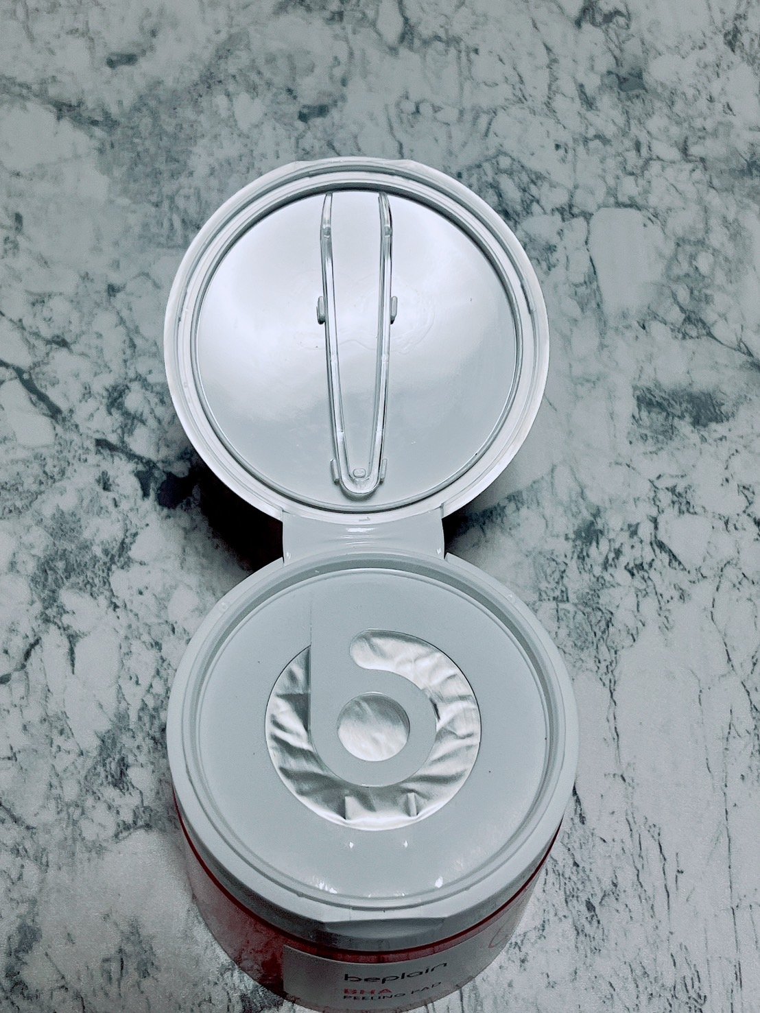 hiro🐽のクチコミ「いつの間にかどんどん溜まっていくお肌の角質、、、

溜まった角質は様々な肌トラブルの原因になり.....」（2枚目）