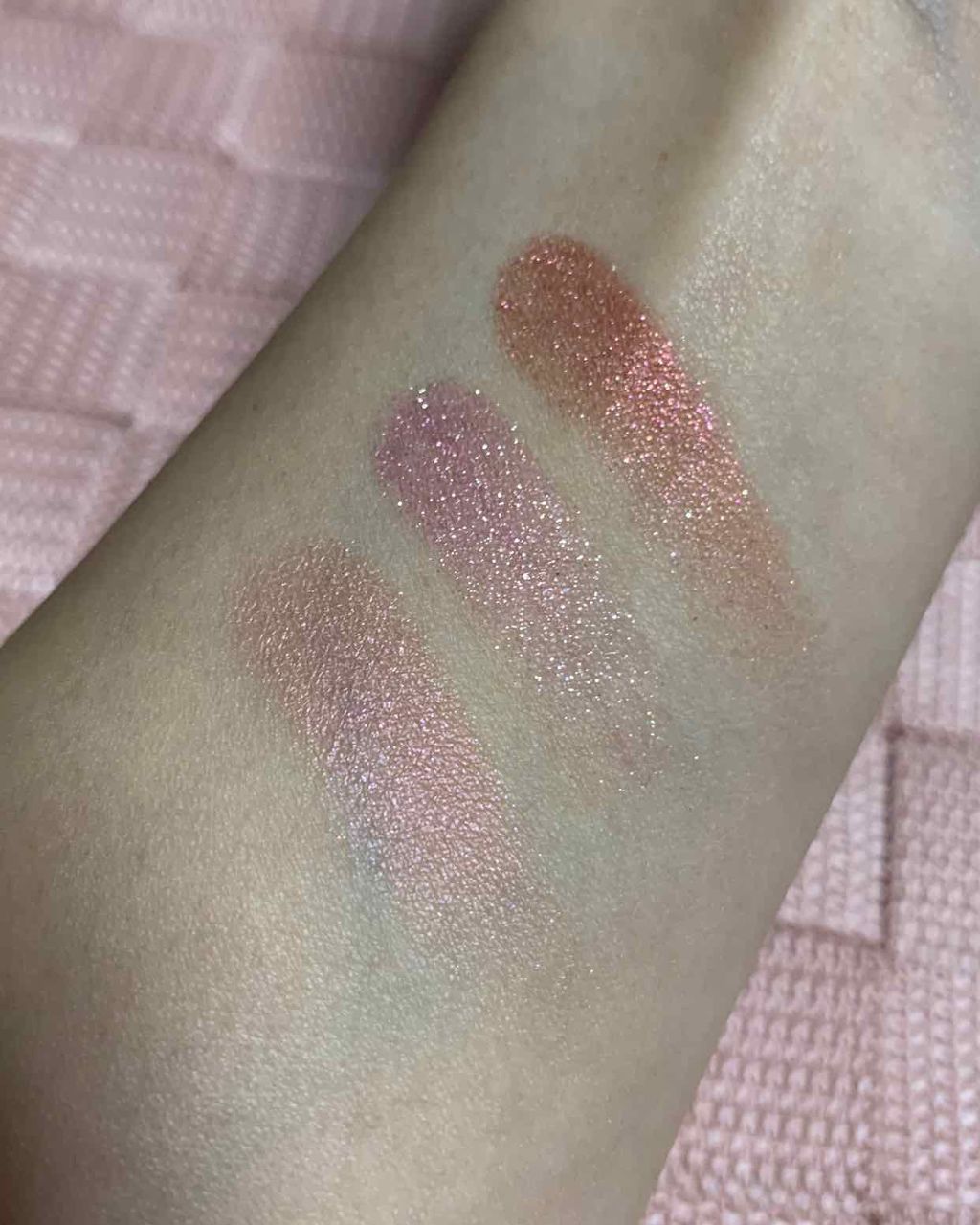 ルックアット マイアイジュエル/ETUDE/単色アイシャドウを使ったクチコミ(3枚目)