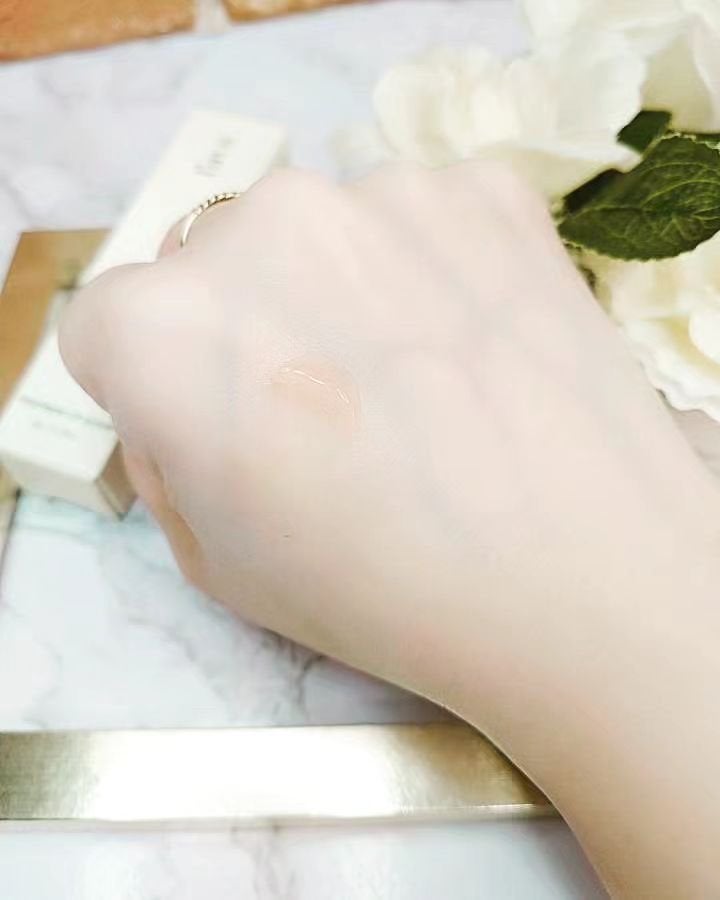 トリートメントリップセラム/favs/リップ美容液を使ったクチコミ(4枚目)