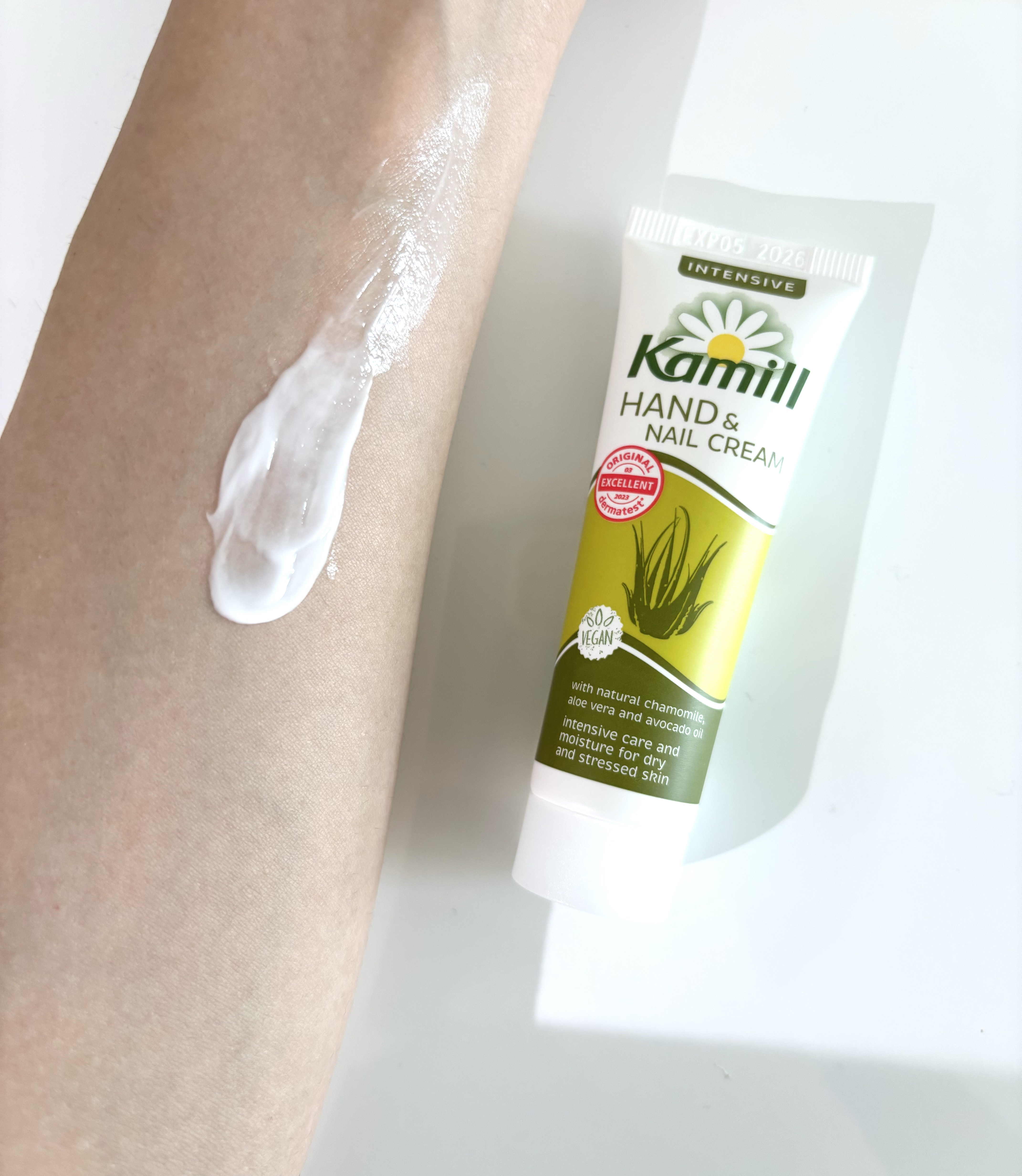 ハンド＆ネイルクリーム クラシック 3OML ミニ/カミール/ハンドクリームを使ったクチコミ（2枚目）