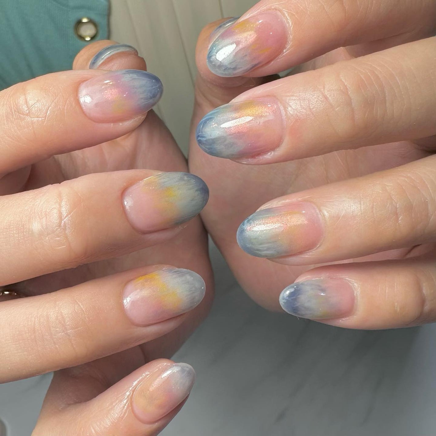 kanna on LIPS 「・・・𝔾𝕠𝕘𝕙𝕟𝕦𝕒𝕟𝕔𝕖🖼🖌🪻ゴッホの絵画のiPhoneケー..」(1枚目)