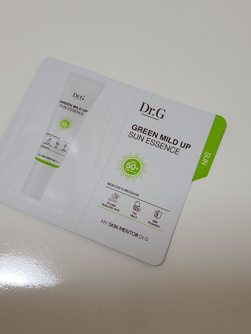 Dr.Gのグリーンマイルドアップ サンエッセンスとグリーンマイルドアップ サン+を使用しました✨

どちらも軽くしっとりとしたクリームですが、ゆるめのためスルスル伸びて伸びよし！
エッセンスの方がスキンケアのような感覚でした🙆
さらっと仕