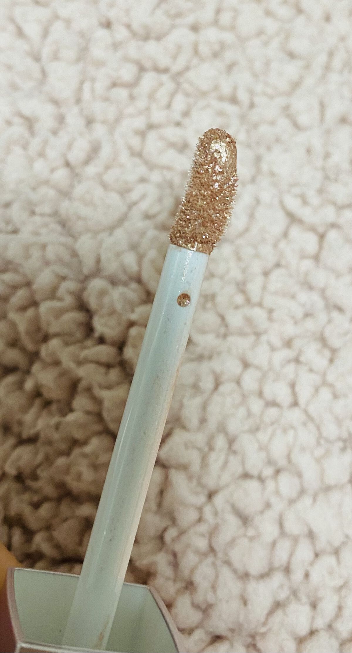 プリズムシャイングリッター 004 ゴールデンクイーンベリー/BLEND BERRY/グリッターを使ったクチコミ（2枚目）