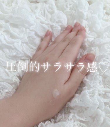 DAISO 香水ジェルのクチコミ「あざとすぎる！
男性ウケ抜群のベタつかない香水ジェル♡


DAISO 香水ジェル クリアフロ.....」（3枚目）