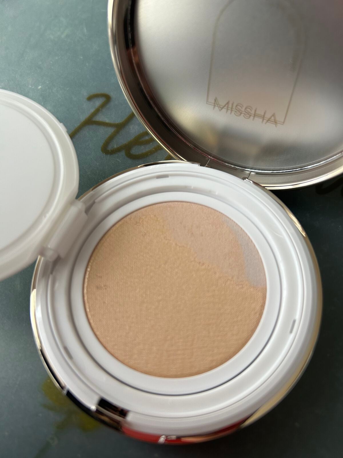 グロウ クッション ライト <ライトタイプ>/MISSHA/クッションファンデーションを使ったクチコミ(4枚目)