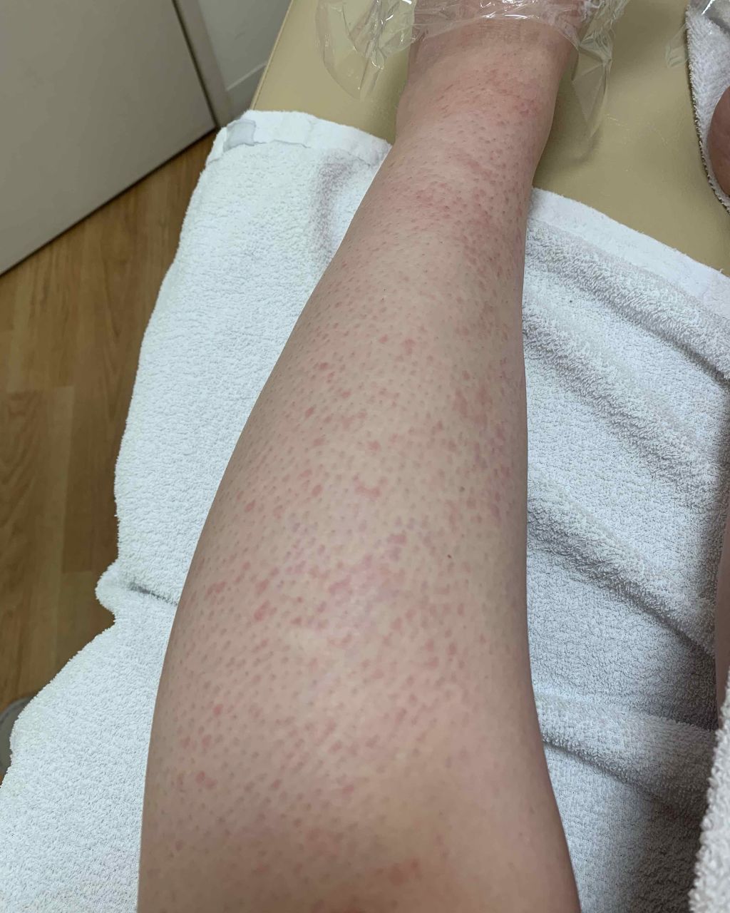 マイルド＆モイスチャーアロエジェル/ネイチャーリパブリック/ボディローションを使ったクチコミ（2枚目）