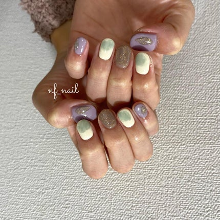 #ネイル,#ジェルネイル,#ニュアンスネイル,#キラキラネイル,#秋ネイル,#秋色ネイル,#秋カラーネイル,#絵の具ネイル,#もやもやネイル,#緑ネイル,#紫ネイル,#グレージュネイル,#金箔入りネイルのネイルデザイン