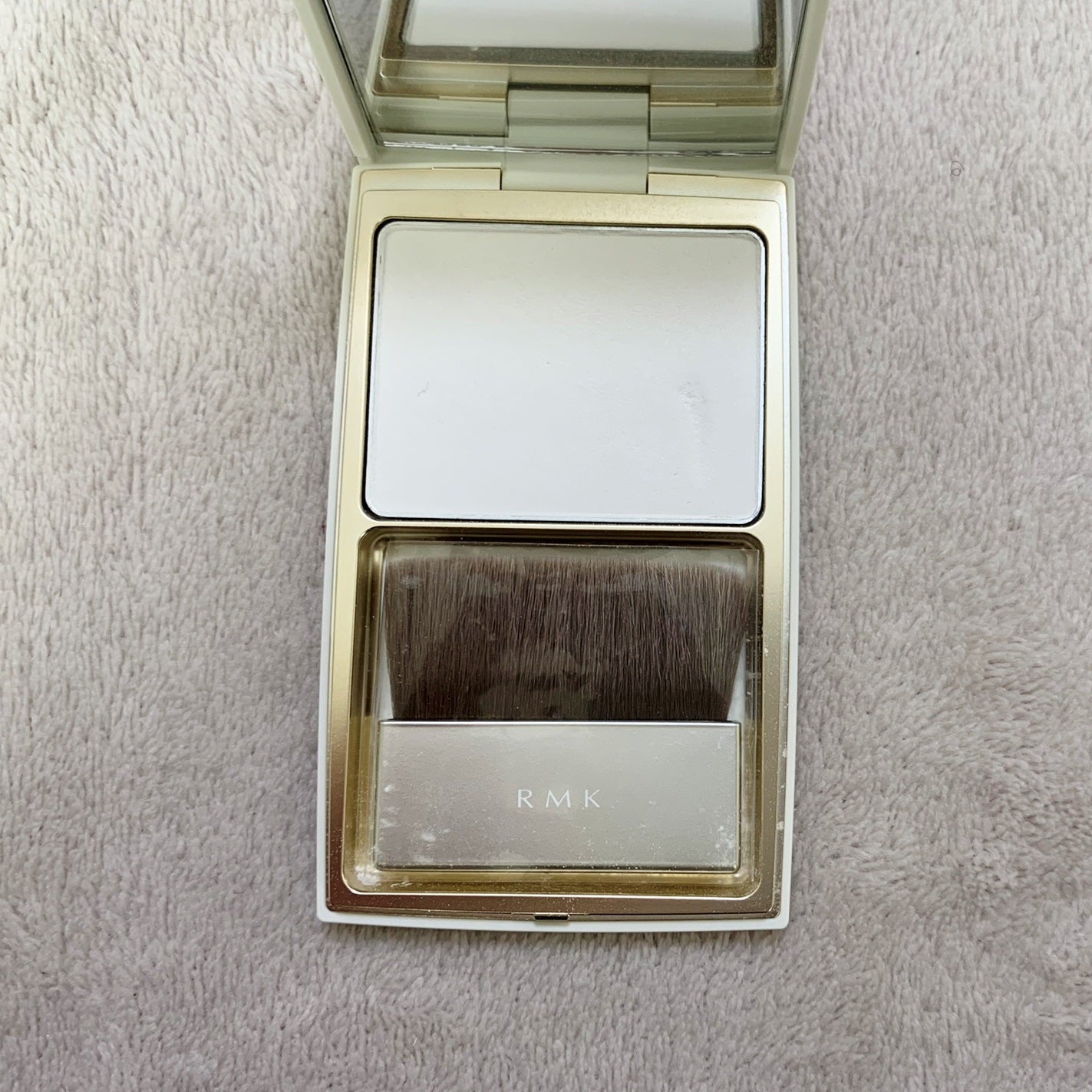 シルクフィット セッティングパウダー/RMK/プレストパウダーを使ったクチコミ(2枚目)