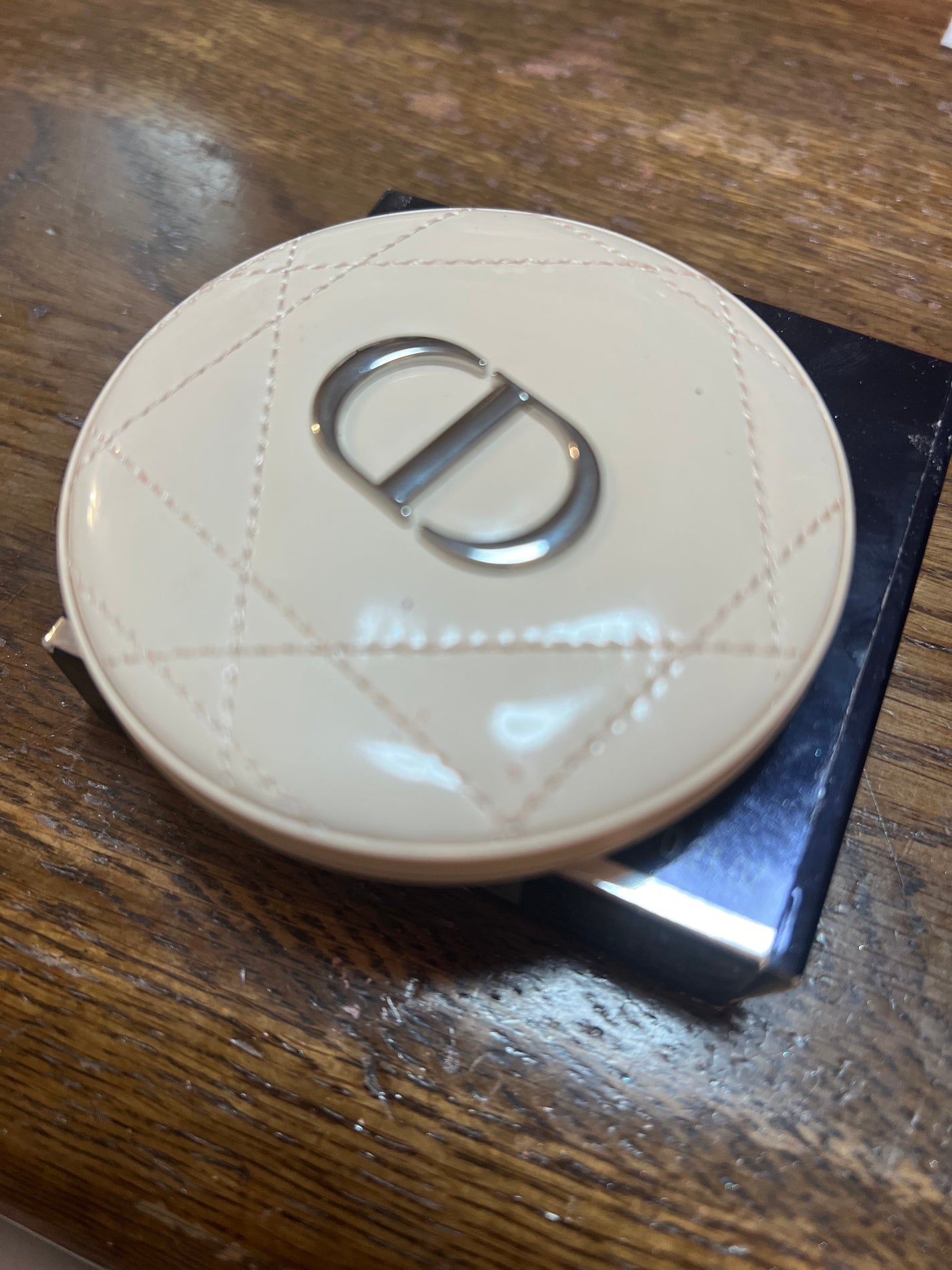 ディオールスキン フォーエヴァー クチュール ルミナイザー/Dior/プレストパウダーを使ったクチコミ(2枚目)