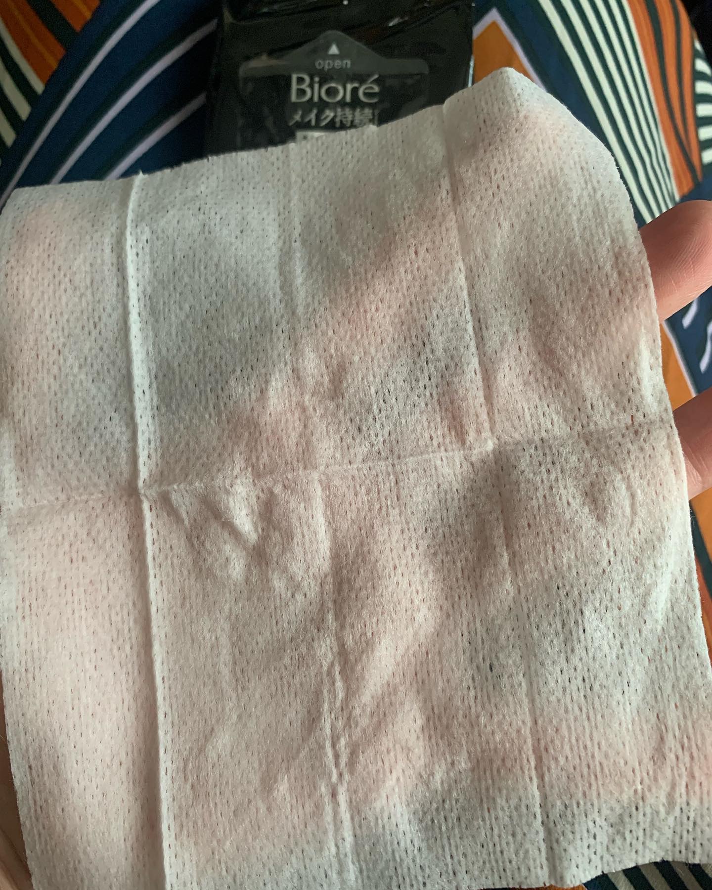 ビオレ メイク持続シート さらマット肌 ＜超オイリー肌用＞/ビオレ/フェイスシートを使ったクチコミ（2枚目）