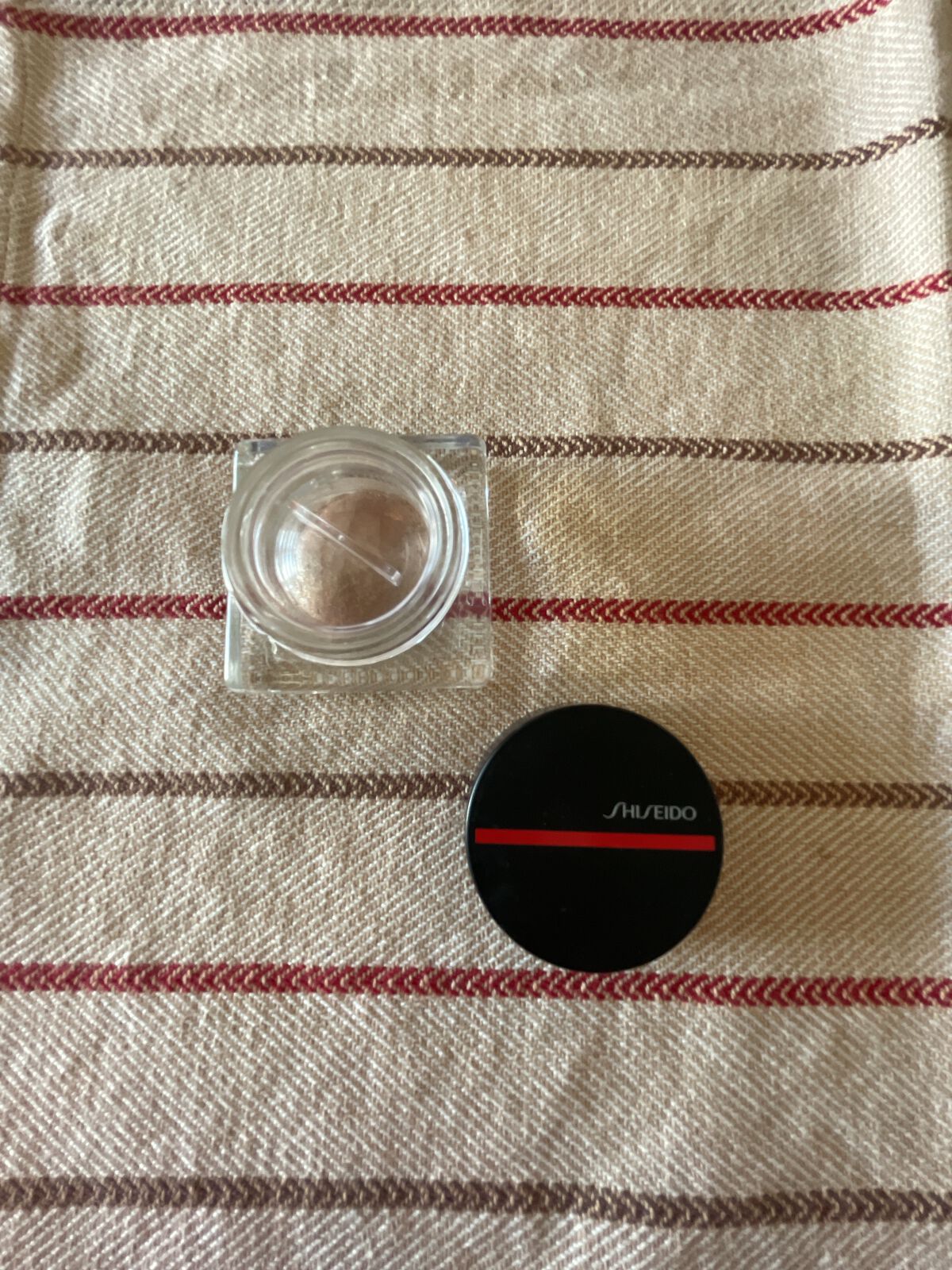 オーラデュウ プリズム 04 Aurora/SHISEIDO/単色アイシャドウを使ったクチコミ（1枚目）