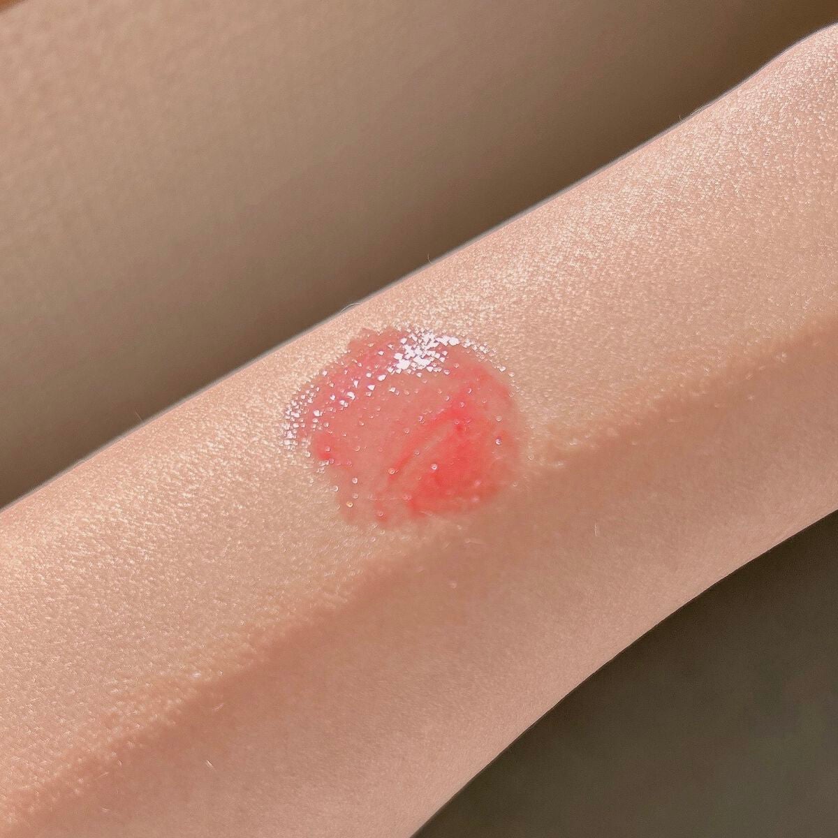 クレ・ド・ポー ボーテ ブリアンアレーブルエクラ/クレ・ド・ポー ボーテ/リップグロスを使ったクチコミ(4枚目)