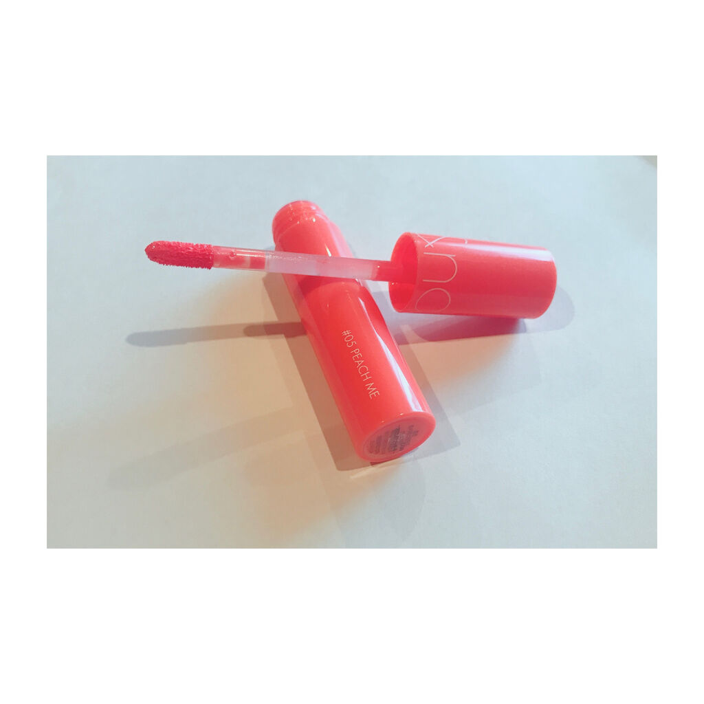 ジューシーラスティングティント/rom&nd/リップティントを使ったクチコミ（2枚目）