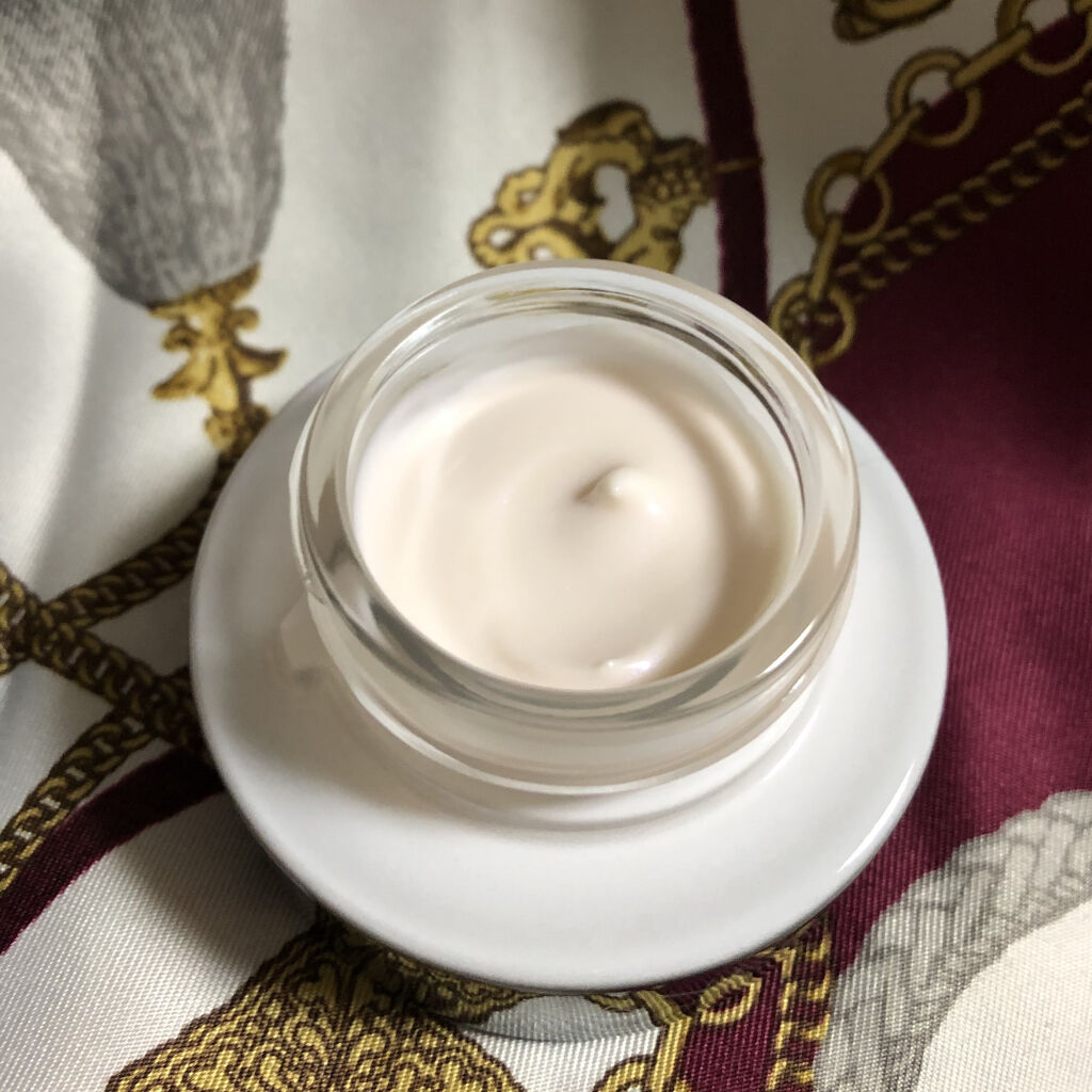 クリーム　イン　デイ/KANEBO/フェイスクリームを使ったクチコミ（2枚目）