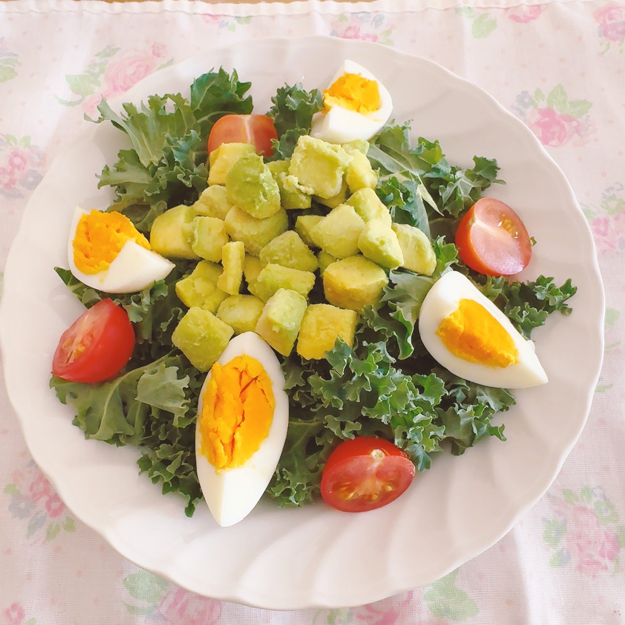 🍑みきかれ🐶🌸 on LIPS 「🎀ダイエット記録ケールサラダでダイエット中の朝ごはんに🥗ケール..」(3枚目)