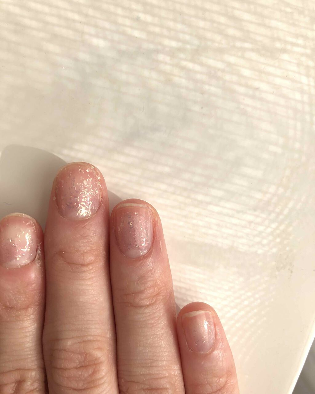 ディオリフィック グリッター トップ コート 001 ゴールデン スノー（生産終了）/Dior/ネイルトップコートを使ったクチコミ（2枚目）