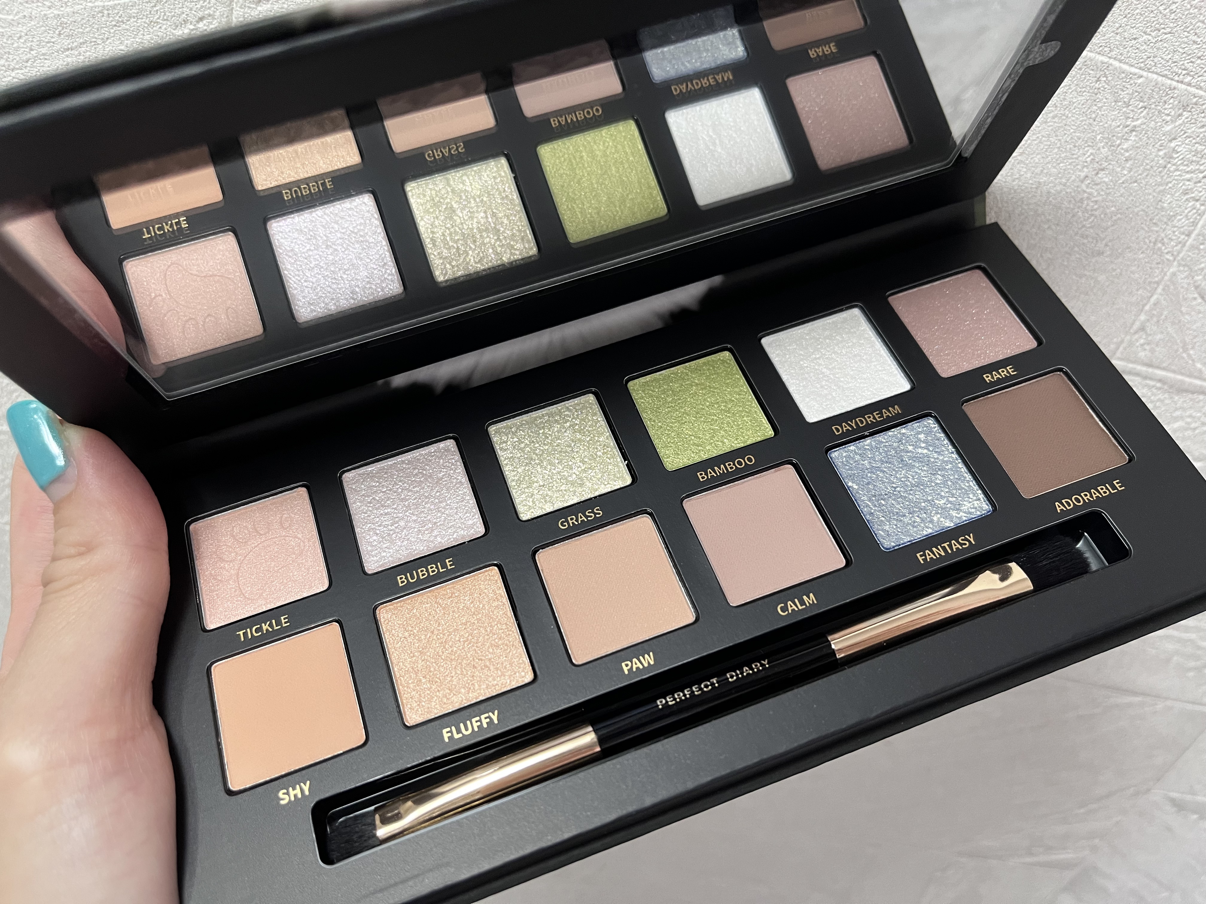 エクスプローラ12色 動物アイシャドウパレット/PERFECT DIARY/アイシャドウパレットを使ったクチコミ（2枚目）