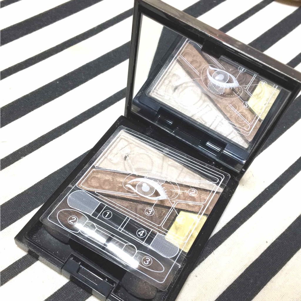 ビューティオーラアイズ 01 イエローブラウン/コフレドール/アイシャドウパレットを使ったクチコミ（2枚目）