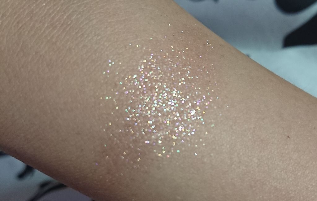 プリズム エアー シャドウ/CLIO/単色アイシャドウを使ったクチコミ（3枚目）