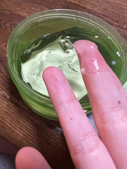 マイルド&モイスチャーアロエジェル/ネイチャーリパブリック/ボディローションを使ったクチコミ(3枚目)