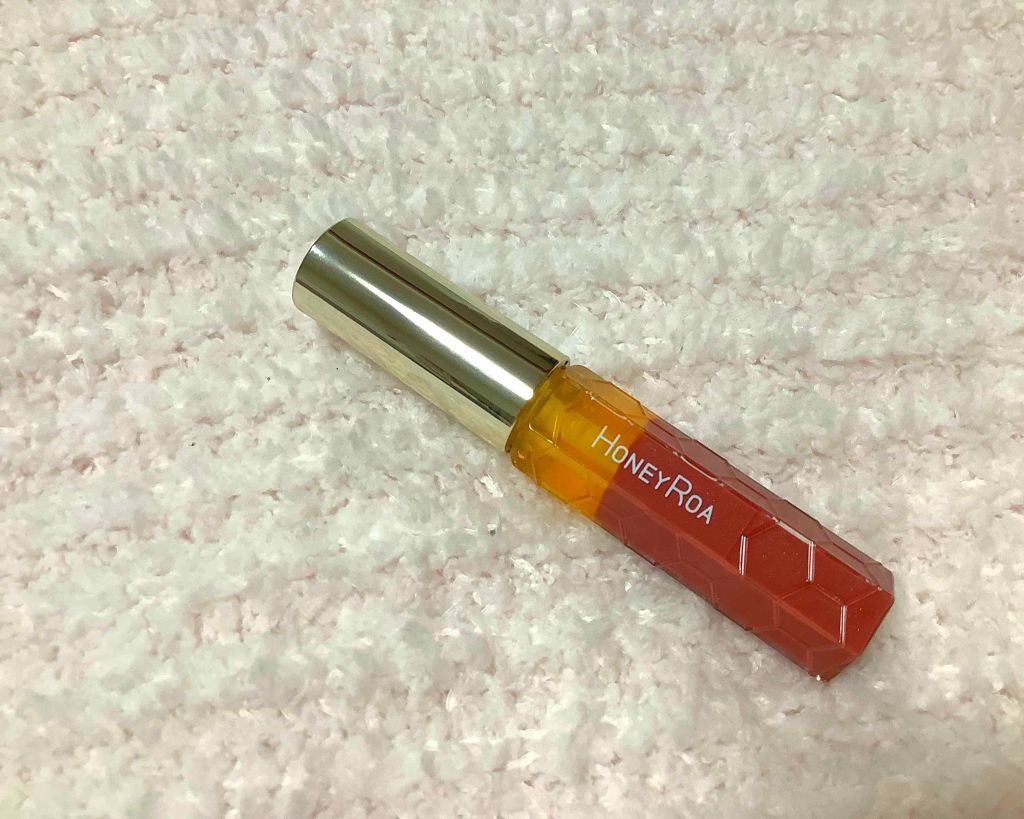 ハニーラスター r/ROAlív/リップグロスを使ったクチコミ(2枚目)